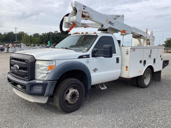 Photo of a 2012 Ford F-550