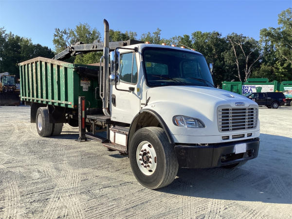 2005 Freightliner M2