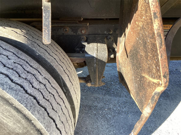 2005 Freightliner M2