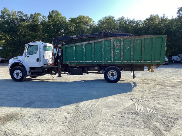 2005 Freightliner M2