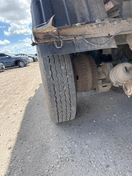2006 Mack CV713