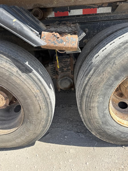 2006 Mack CV713