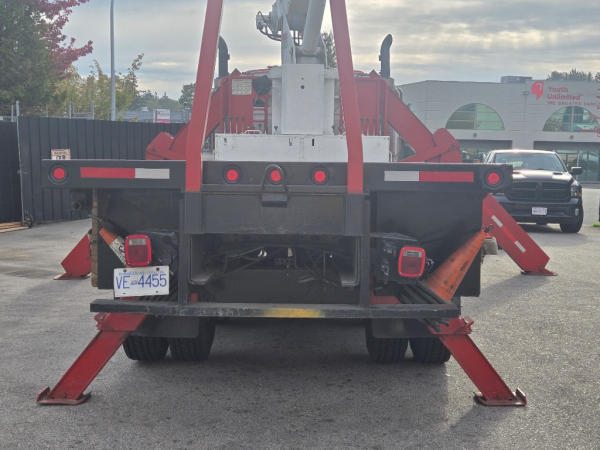 2007 Sterling LT9513