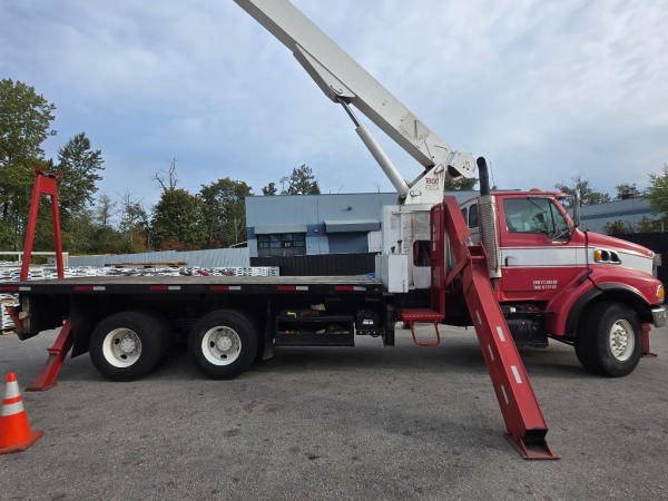 2007 Sterling LT9513