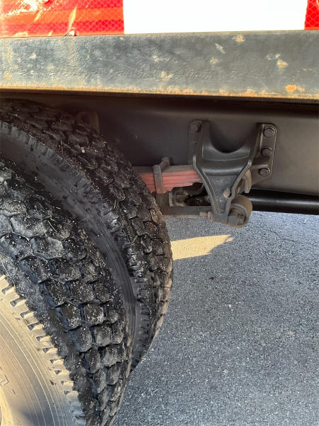 2011 Ford F750 4X2