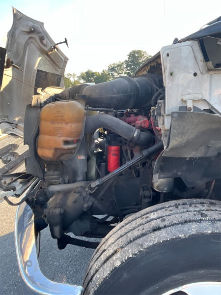 2011 Ford F750 4X2