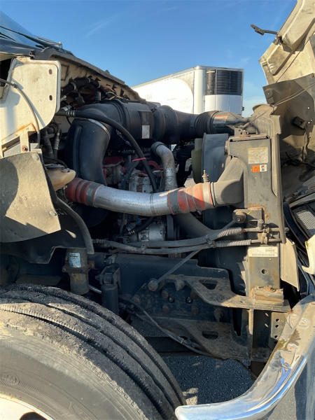 2011 Ford F750 4X2