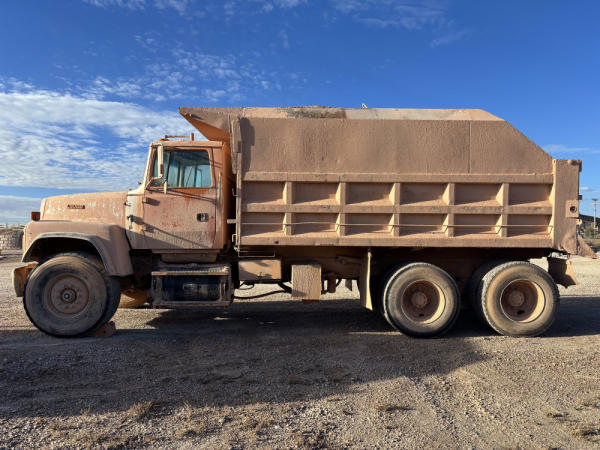 1991 Ford LT9000
