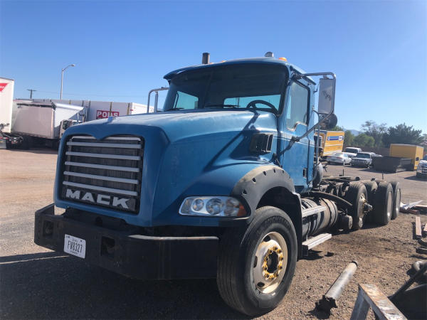 Photo of a 2006 Mack CT713 GRANITE