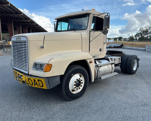 Photo of a 1997 Freightliner FLD120