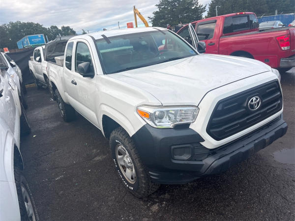 Photo of 2017 Toyota TACOMA EXT CAB