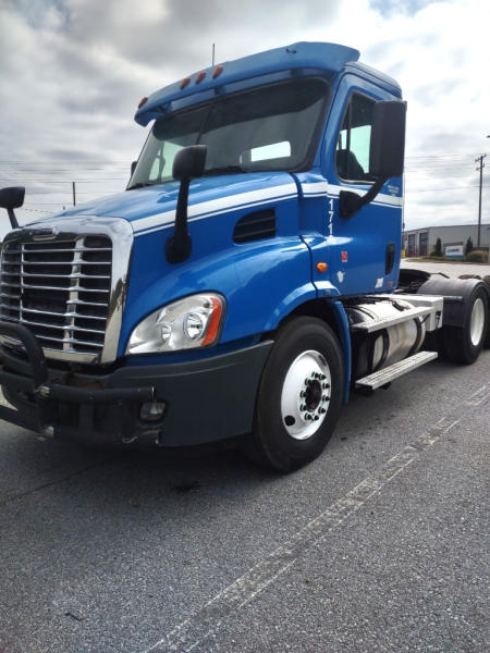 Photo of a 2017 Freightliner CASCADIA 113