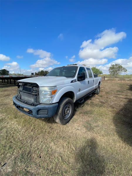 Photo of a 2015 Ford F-350 SD CREW CAB