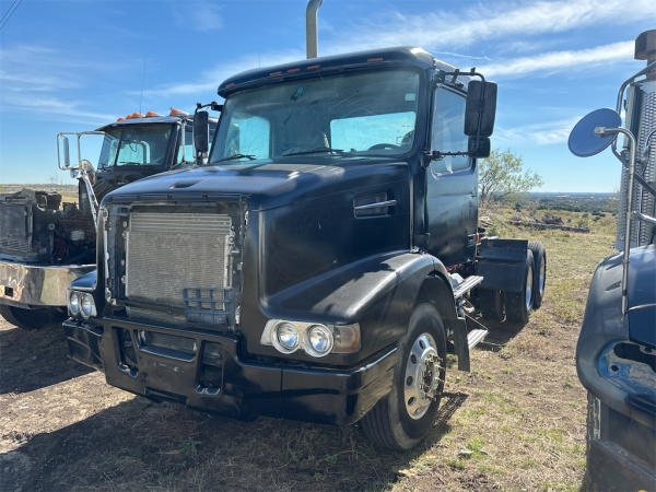 Photo of a 2006 Volvo VHD64F