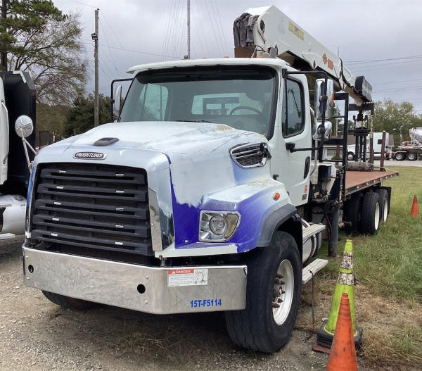 Photo of a 2016 Freightliner 114SD