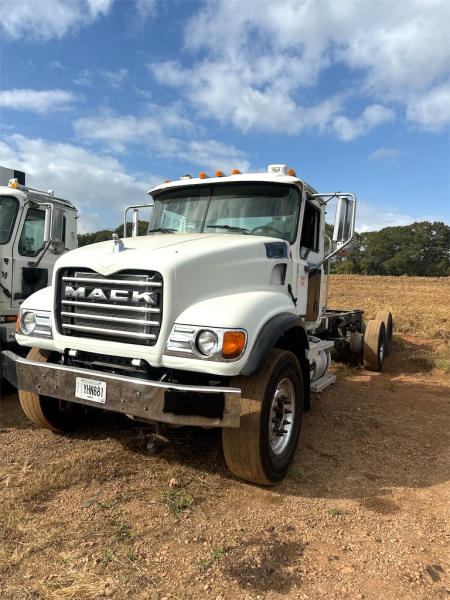 Photo of a 2006 Mack CV713 GRANITE