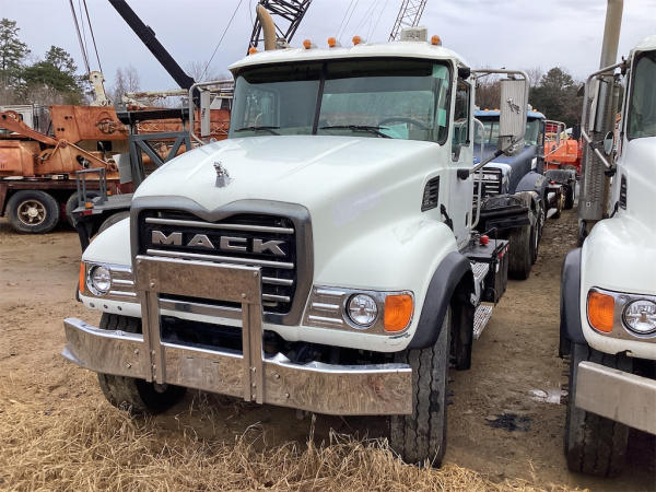 Photo of a 2007 Mack CV713 GRANITE