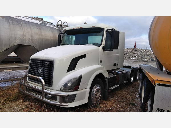 Photo of a 2011 Volvo VNL