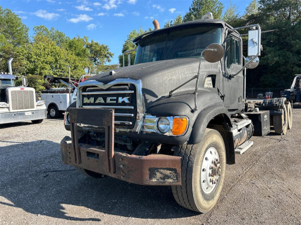 Photo of a 2007 Mack CV713 GRANITE