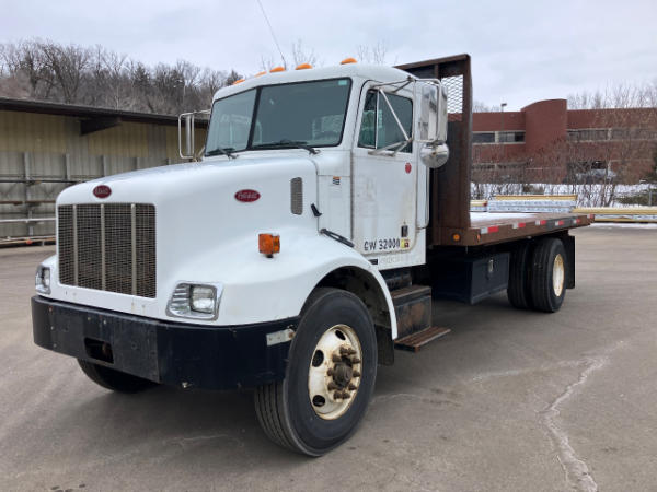 Photo of a 2003 Peterbilt 330