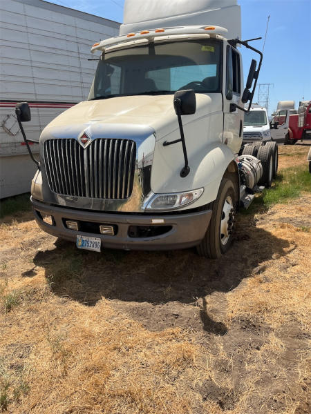 Photo of a 2016 International 8600