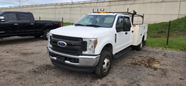 Photo of a 2018 Ford F350
