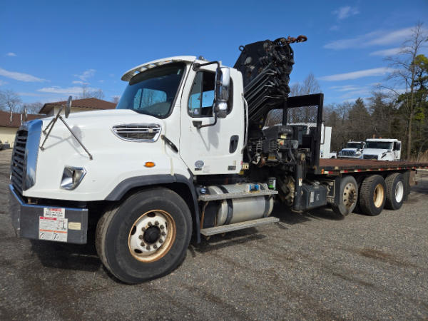 Photo of a 2014 Freightliner 114SD