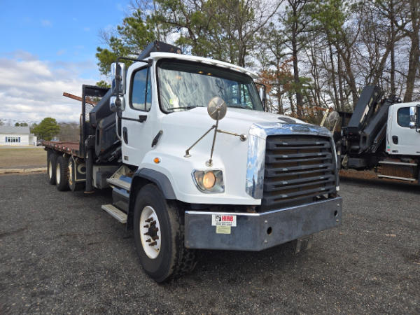 Photo of a 2015 Freightliner 114SD