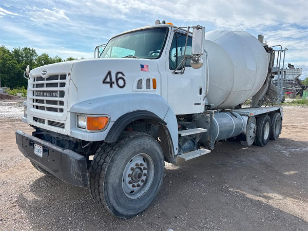Photo of a 2007 Sterling LT9500