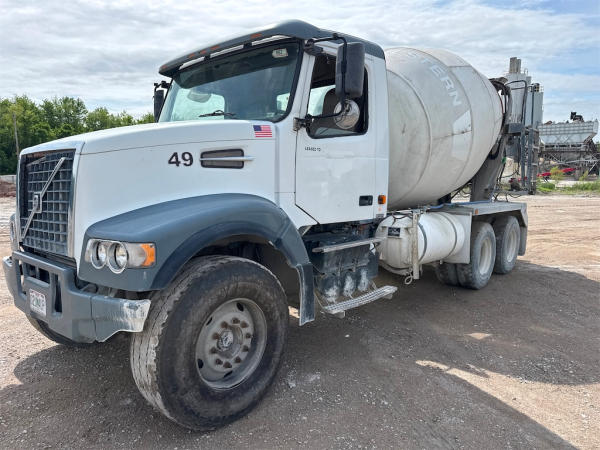 Photo of a 2005 Volvo VHD