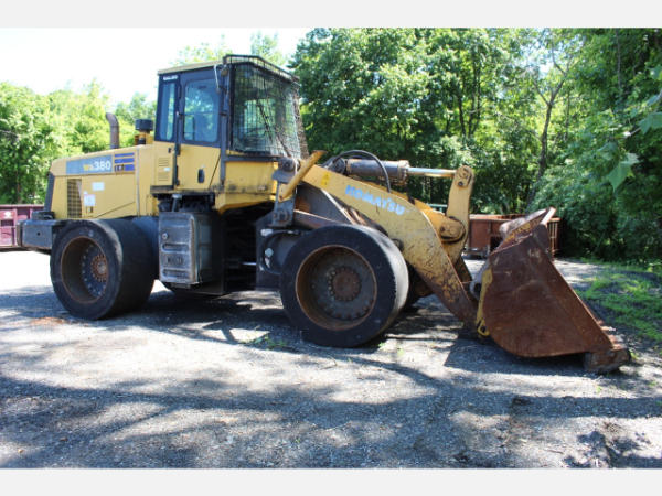Photo of a 2004 Komatsu WA380-5