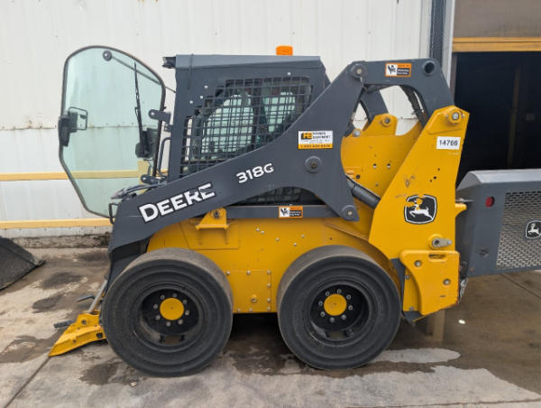 Photo of a 2018 John Deere 318G
