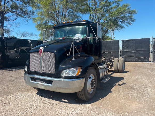 Photo of a 2017 Kenworth T370