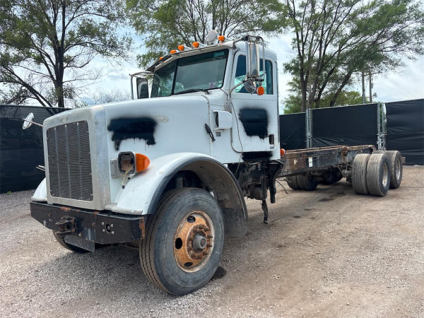 Photo of a 2016 Peterbilt 365 CNG