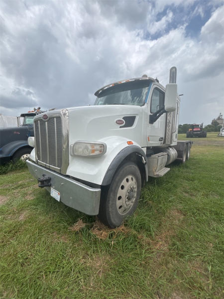 Photo of a 2020 Peterbilt 567 SLEEPER