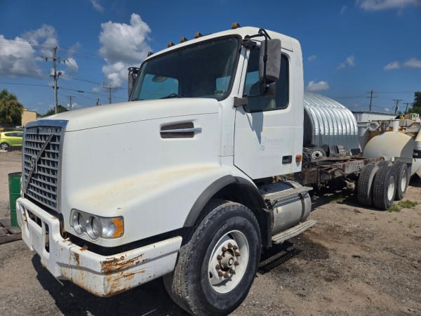 2007 Volvo VHD