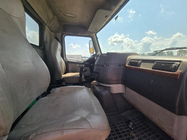 2007 Volvo VHD
