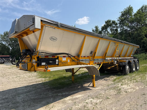 Photo of a 2017 Etnyre FV2146