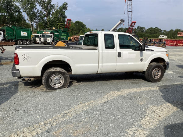 2014 Ford F250 4X4 EXT CAB