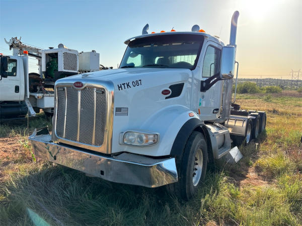 2015 Peterbilt 567