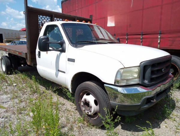 Photo of a 2002 Ford F550 2WD 16U