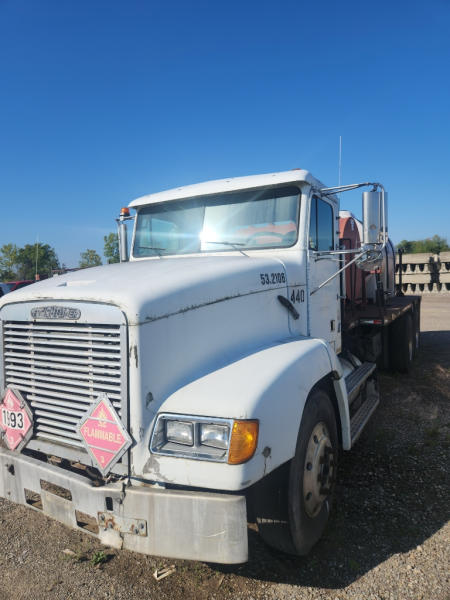 Photo of a 1995 Freightliner FLD112 MED CONV