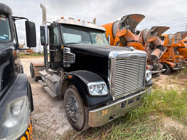 2012 Freightliner CORONADO